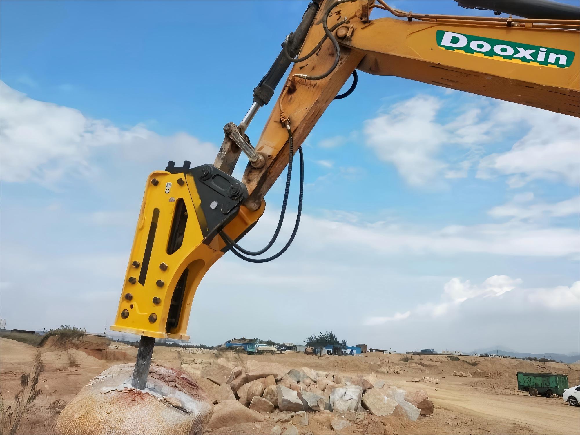Crawler ekskavatorunun vacib aksesuarı - çəkic qırmaq